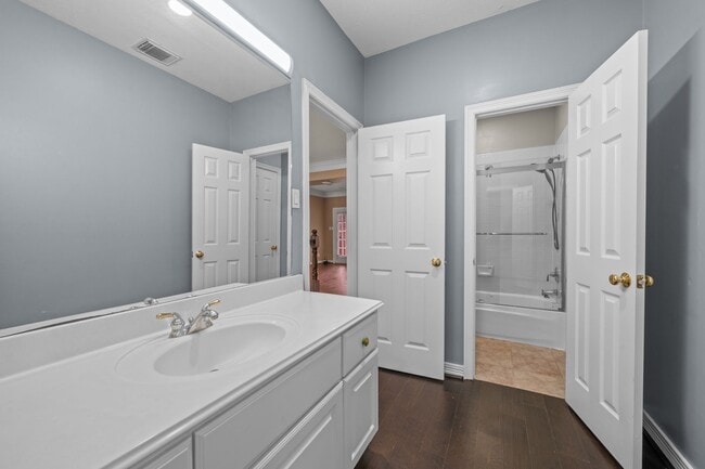 Building Photo - 403 Brook Shore Ct