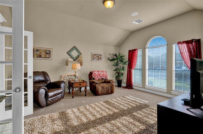 Building Photo - 17105 Gladstone Ln