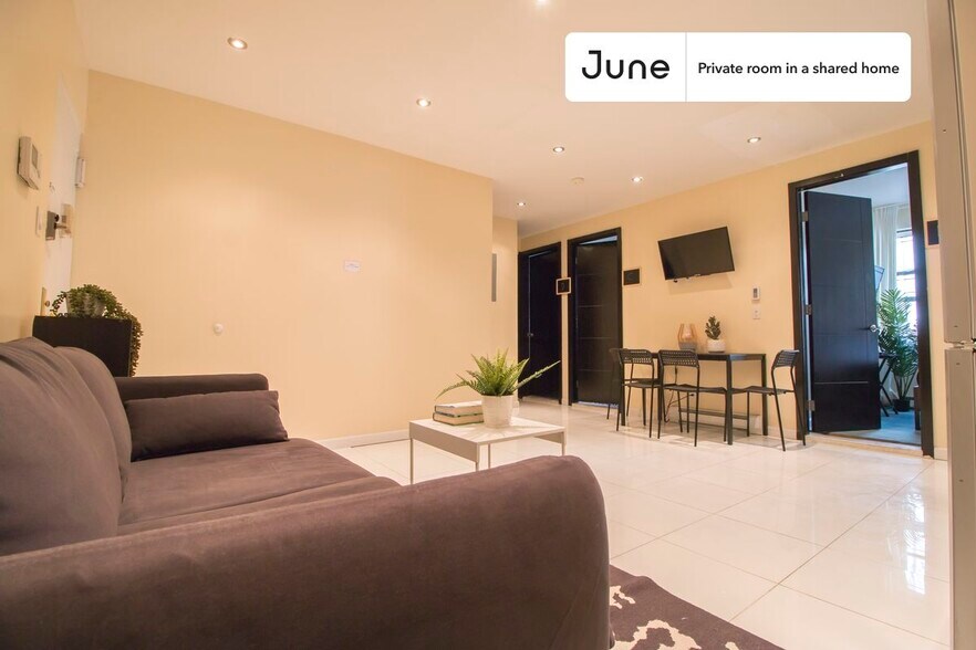 Building Photo - Room in Shared 4 bed/2 bath home