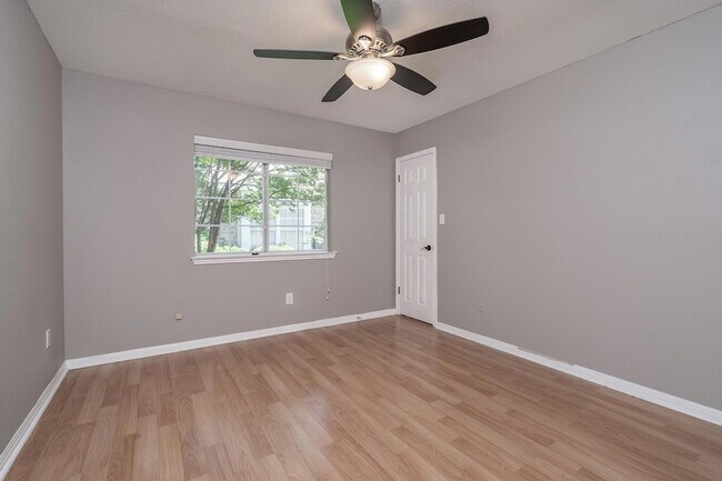 Building Photo - 29000 Bay Hill Ct