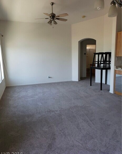 Building Photo - 3504 Glorious Iris Pl