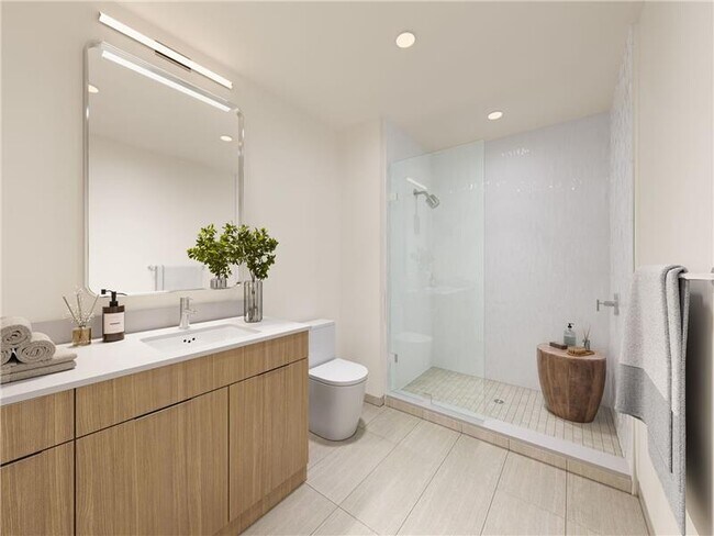 Building Photo - 320 W 6th St