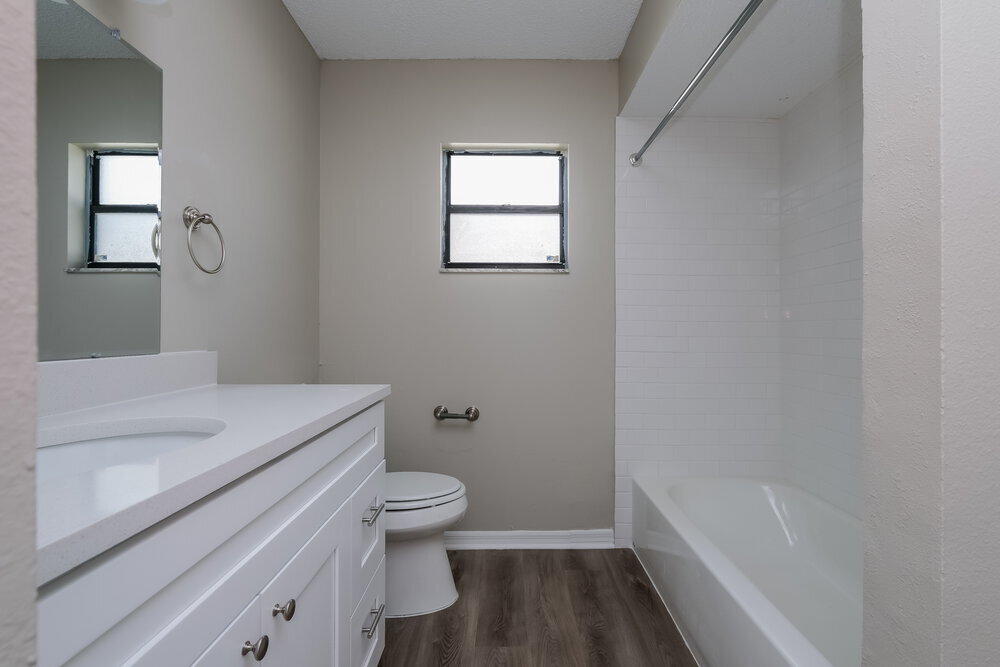 Building Photo - 8823 Gum Tree Ave