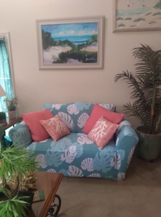 Building Photo - Golf Colony Unit 2B  Avail: Through June 3...