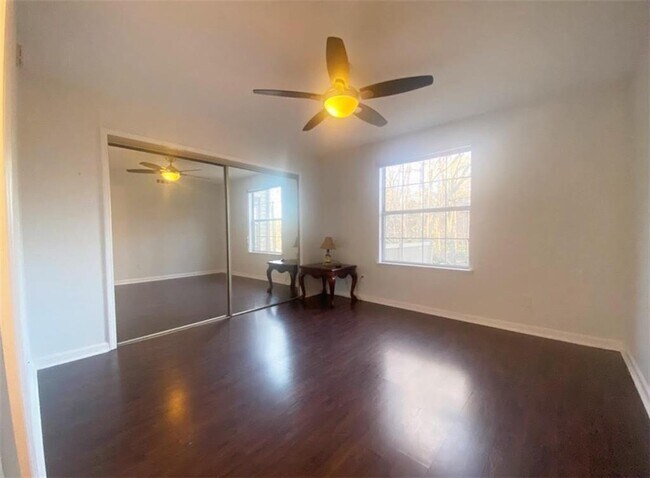 Building Photo - 1119 Sandy Ln Dr