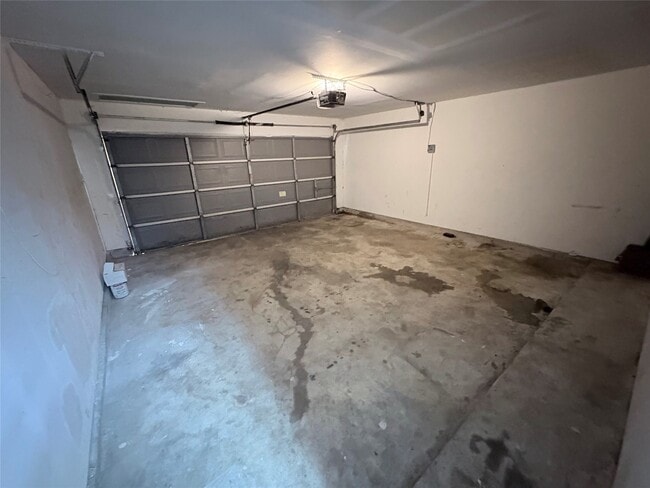 Building Photo - 3006 Fort Stockton Dr