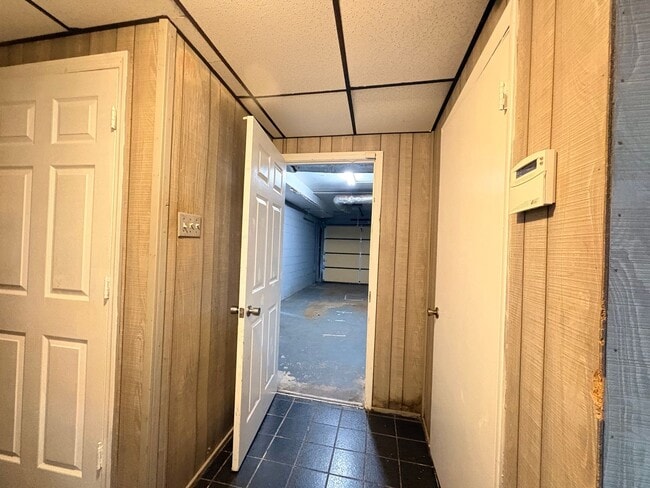 Building Photo - 901 Locke Dr