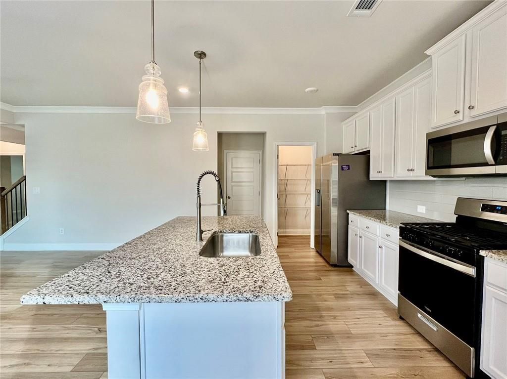 Building Photo - 1702 Dover Creek Ln