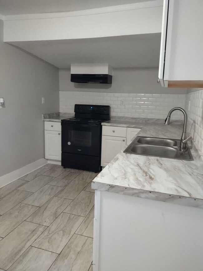 Building Photo - Birmingham