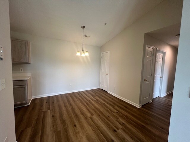 Building Photo - 905 Hanahan Ct