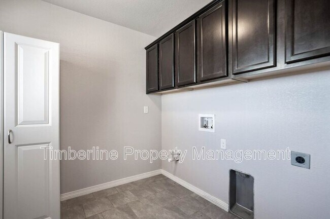 Building Photo - 10202 Boulder Ridge Dr