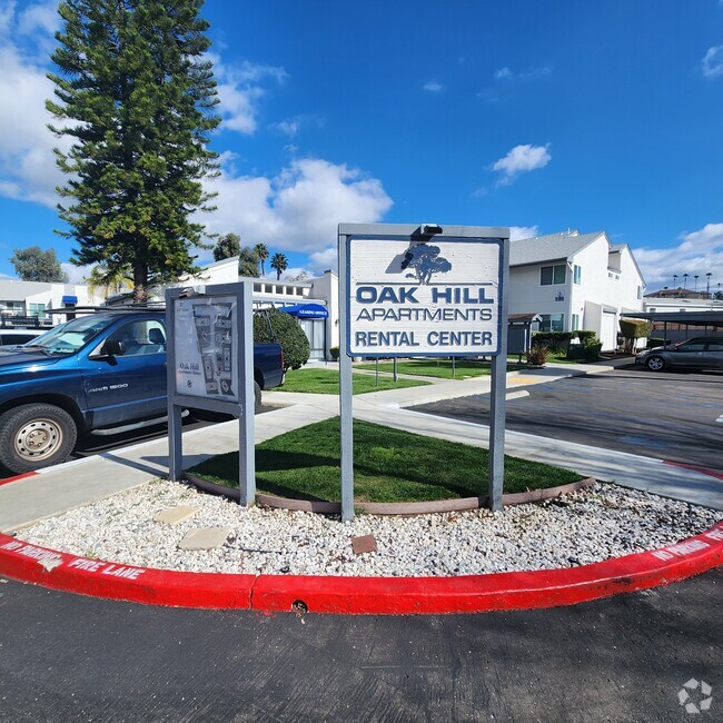 Building Photo - Oak Hill Apartments