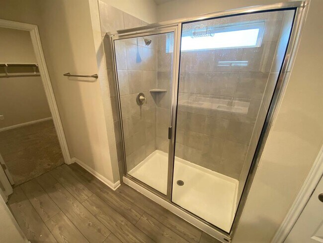 Building Photo - 10301 Mager Ln