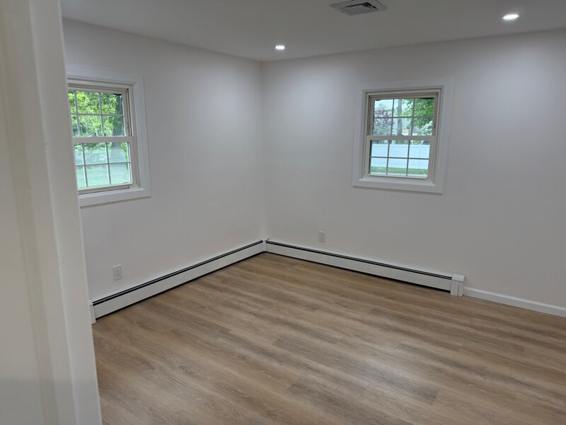 Building Photo - 30 Beacon St