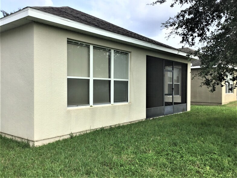 Building Photo - 7238 Tattant Blvd