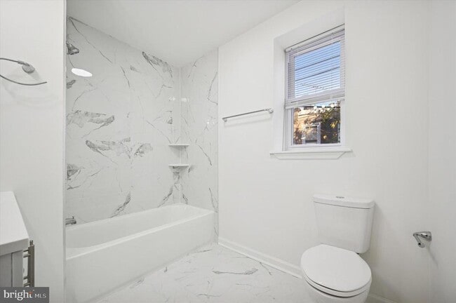 Building Photo - 2535 N Newkirk St