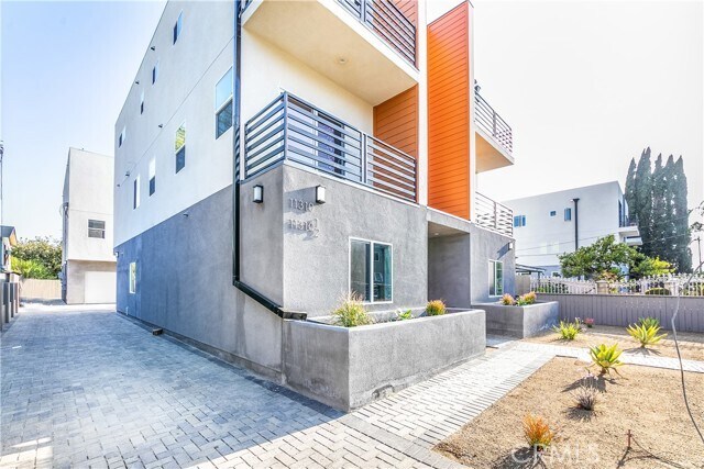 Building Photo - 11308 Miranda St