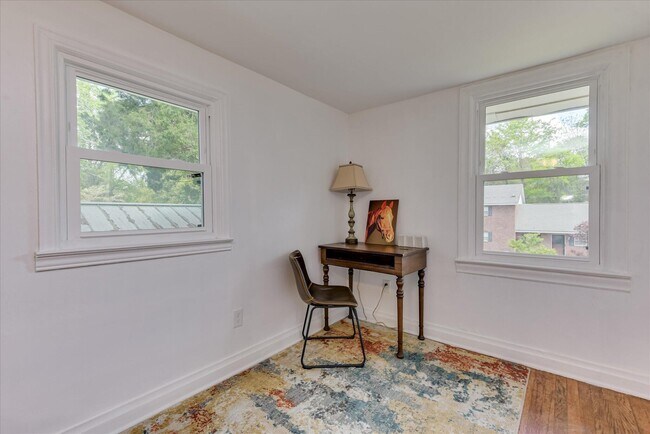 Building Photo - 1532 Colleton Ave SE