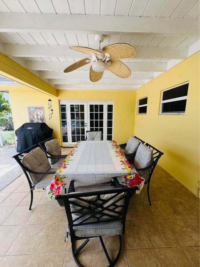 Building Photo - 7834 Edgewater Dr