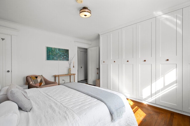 Building Photo - 37 Harmon St