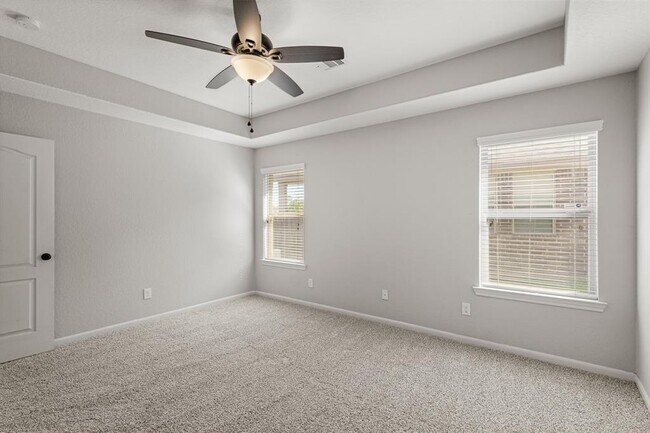 Building Photo - 13026 Davenport Hills Ln