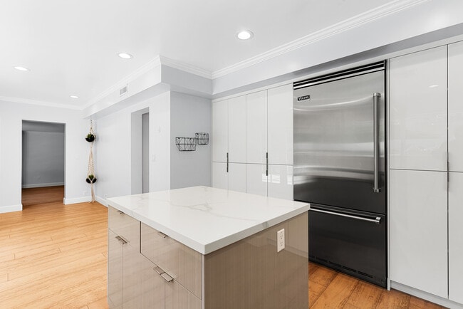 Building Photo - 3156 Dona Emilia Dr