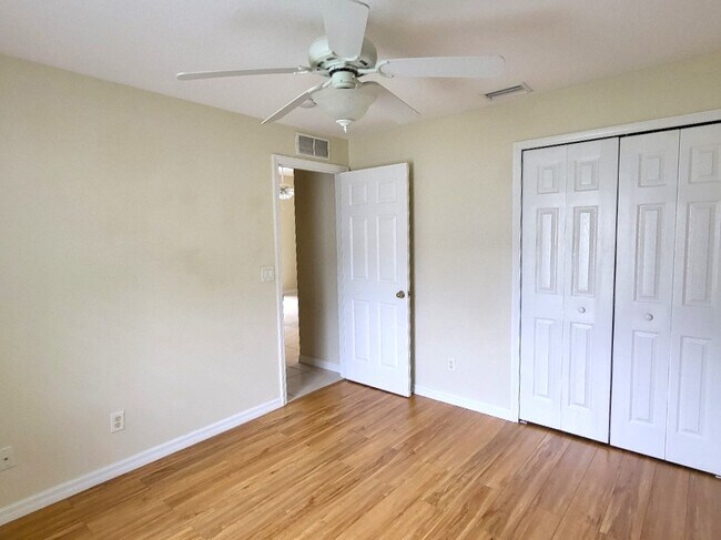 Building Photo - 4806 51st Ct