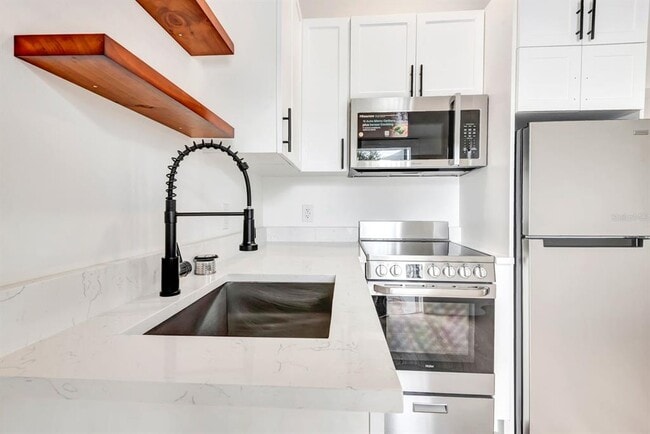 Building Photo - 1508-1527 27th Ave N