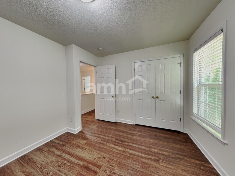 Building Photo - 1629 Hawkcrest Ln