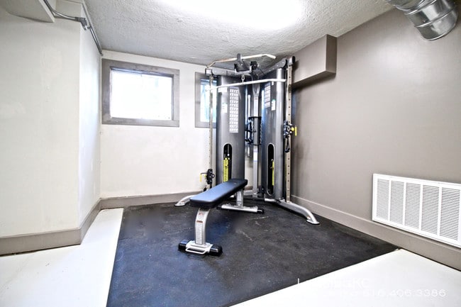 Building Photo - The Lakota on Grand