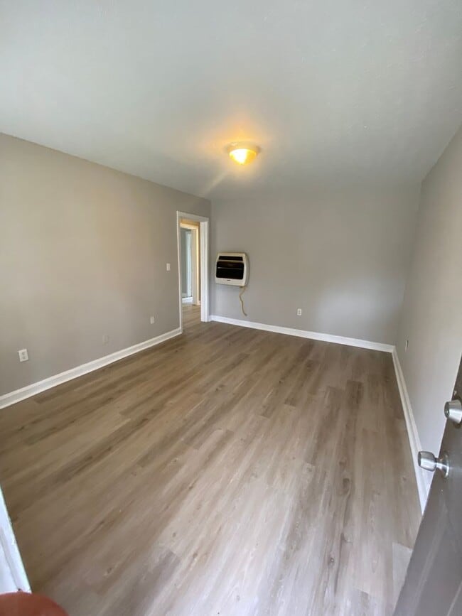 Building Photo - **AVAILABLE NOW**2 Bedroom / 1.5 Bathroom Duplex for Rent in Columbus, GA***