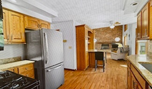 Building Photo - 3 Bedroom / 3.5 Bath House in Peoria