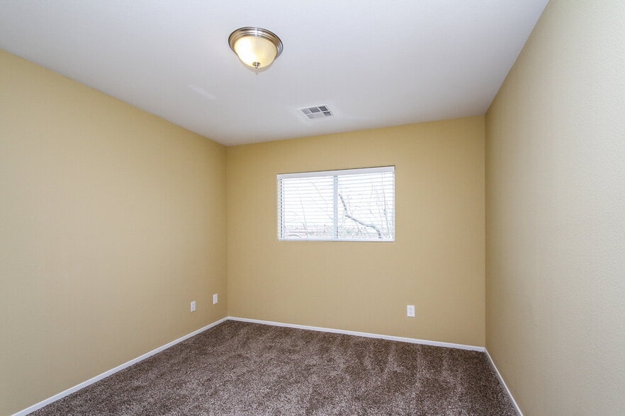 Building Photo - 8264 Wuthering Heights Ave