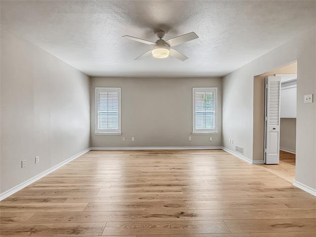 Building Photo - 7608 Meadow Oaks Dr