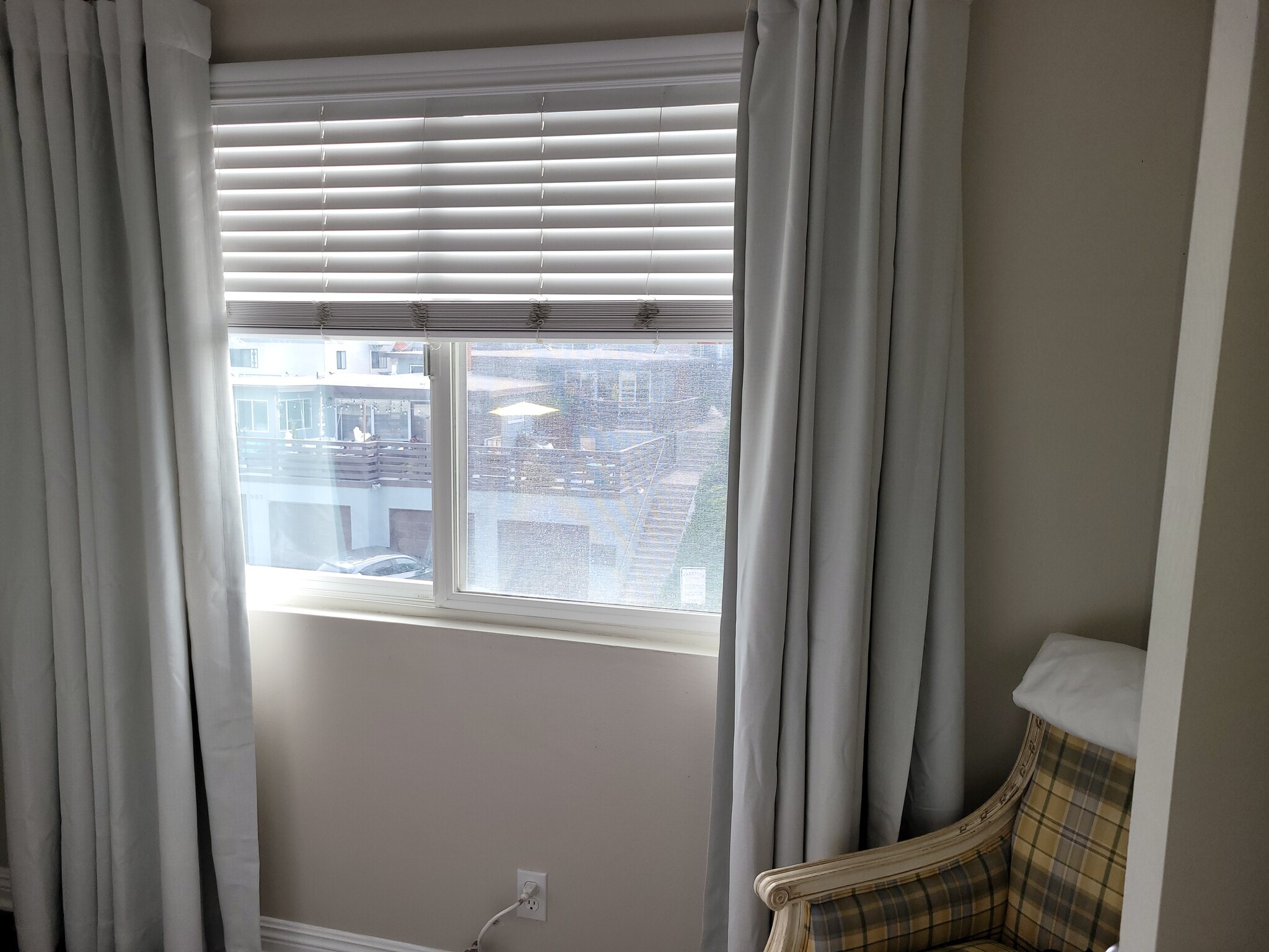 Building Photo - 510 Avenida Victoria