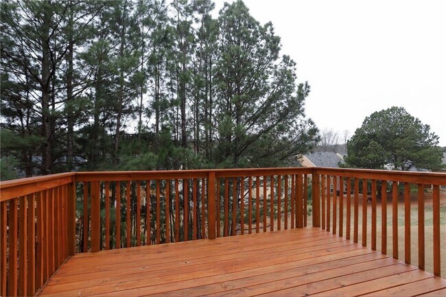 Building Photo - 2216 Worrall Hill Dr