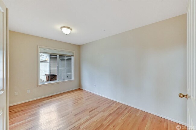 Building Photo - ? Stunning 4BR/3.5BA Home in Lake Forest P...