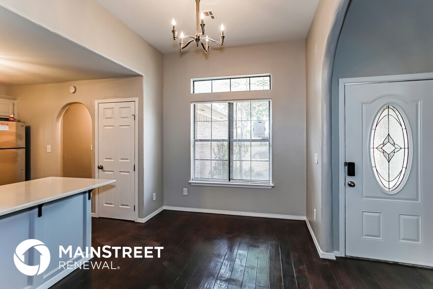 Building Photo - 3004 SW 124th St