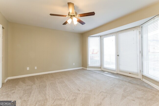 Building Photo - 5082 Womack Ave