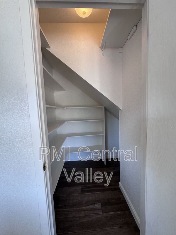Building Photo - 1118 Cypress Hill Ln