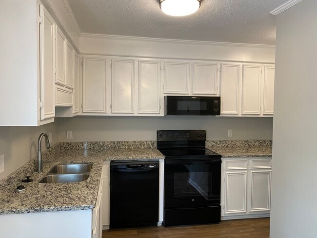 Building Photo - Cayce