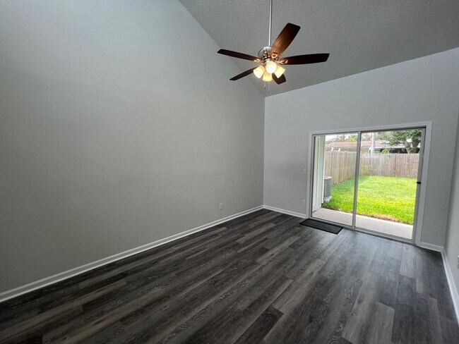 Building Photo - Beautifully remodeled home for rent in Ald...