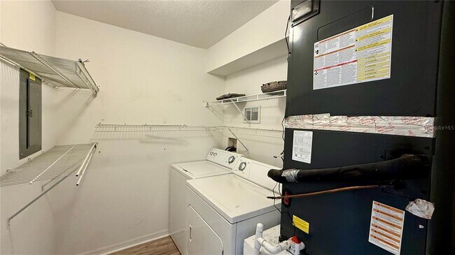 Building Photo - 2710 Club Cortile Cir