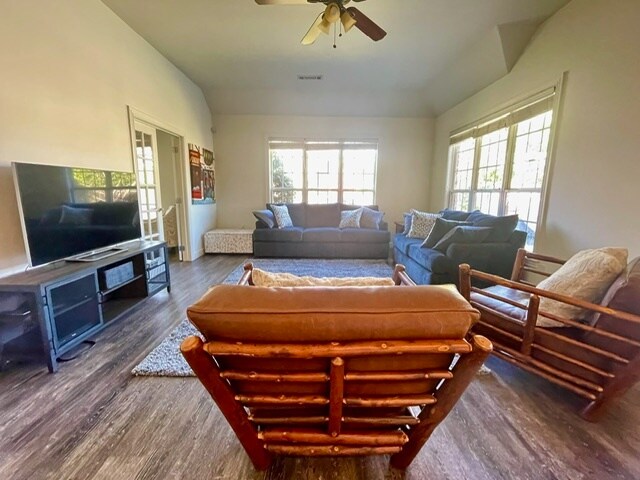 Building Photo - 4090 W Stoney Bend Dr
