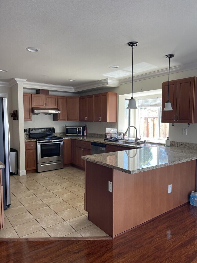 Building Photo - 3 Bed/2.5 Bath Home for Rent Antioch, CA