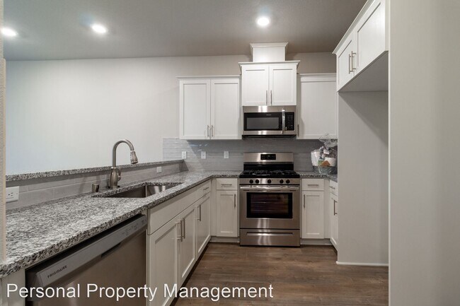 Building Photo - 3 br, 2.5 bath House - 4220 S Cloverhill Way