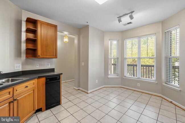Building Photo - 1024 Leeward Way