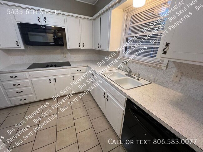 Building Photo - 5435 6th St