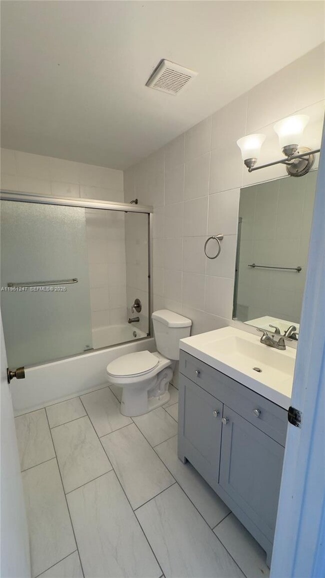 Building Photo - 4024 Eastridge Cir