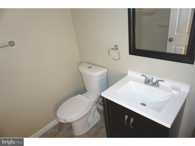 Building Photo - 509 Steeplechase Ct